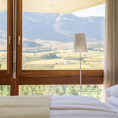 Seehotel Ambach Caldaro Bagian luar foto