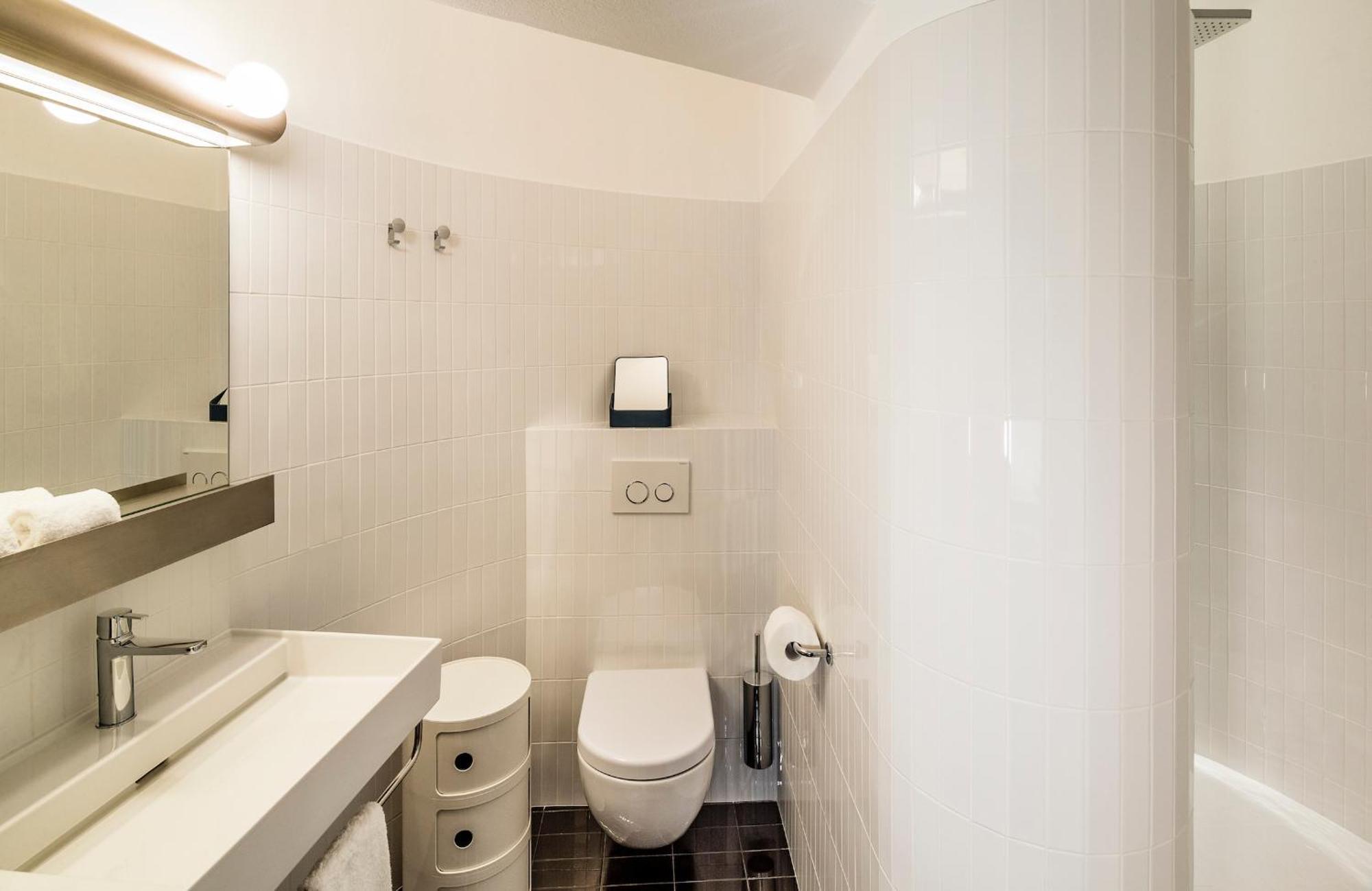 Seehotel Ambach Caldaro Ruang foto