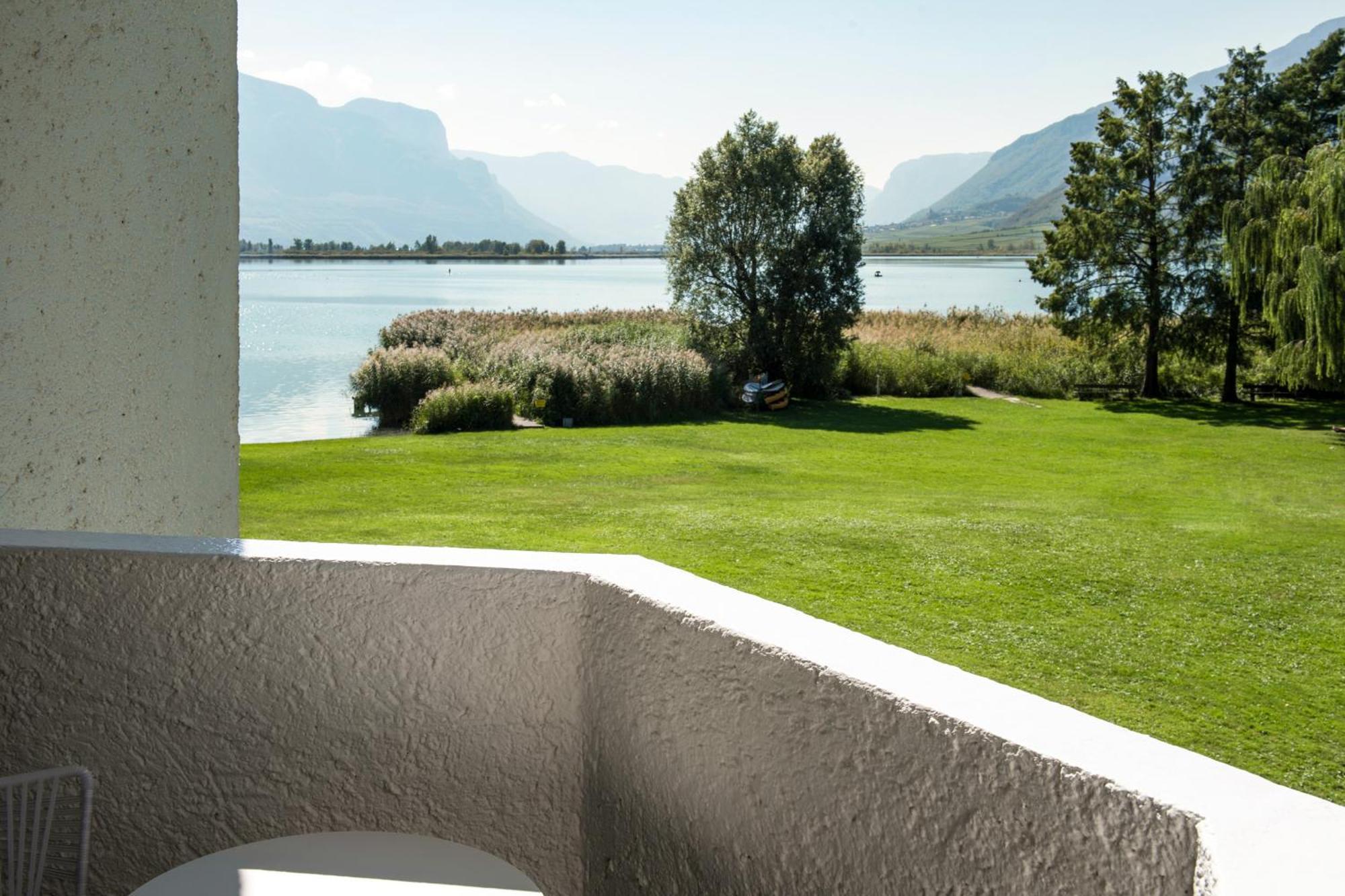 Seehotel Ambach Caldaro Ruang foto